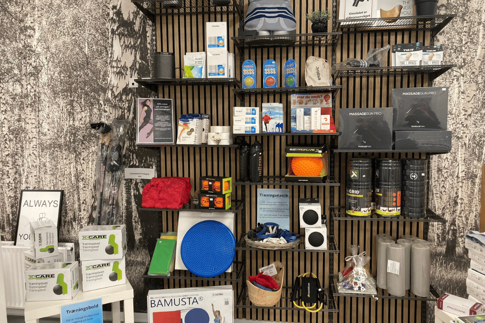 Et udvalg af vores varer på klinikken